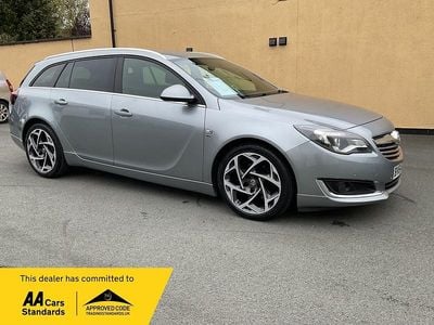Second-hand Vauxhall Insignia SRi 163 CP (119 kW) 2015 Argintiu Break
