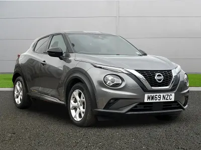 Usado Nissan Juke N-Connecta 2019 Cinzento SUV