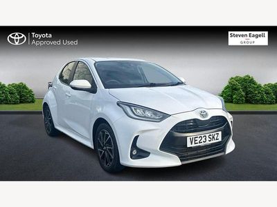 Used Toyota Yaris Hybrid Design 116 HP (85 kW) 2023 White Hatchback