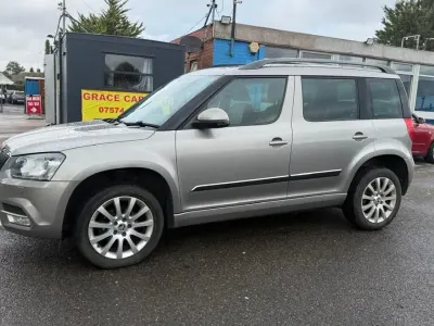 Używany Skoda Yeti SE L 110 KM (80 kW) 2015 Beżowy SUV