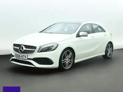 Begagnad Mercedes A180 AMG line 2016 Vit Halvkombi