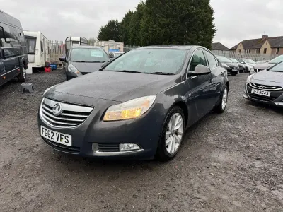 Usado Vauxhall Insignia SRi 2012 Cinzento Citadino