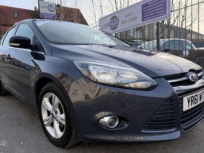 Used Ford Focus Zetec 125 HP (91 kW) 2011 Grey Hatchback