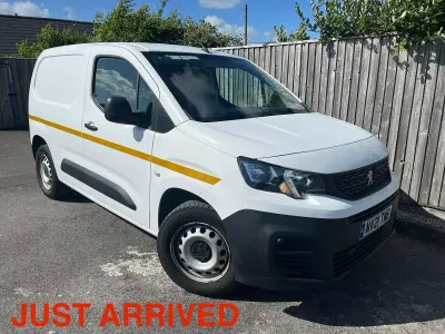 Used Peugeot Partner 2021 White MPV