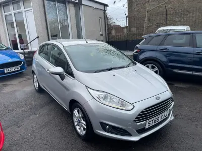 Used Ford Fiesta Zetec 95 HP (69 kW) 2016 Silver Hatchback