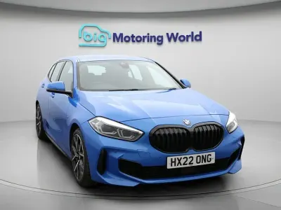 Begagnad BMW 128 M Sport 265 HK (194 kW) 2022 Blå Halvkombi