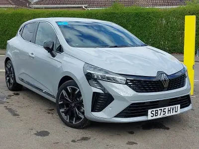 New Renault Clio Techno 143 HP (105 kW) 2025 Grey Hatchback