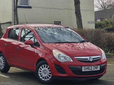 Used Vauxhall Corsa S 65 HP (47 kW) 2012 Red Hatchback