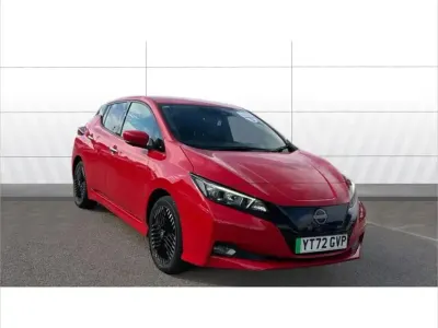 Used Nissan Leaf N-Connecta 108 kW (147 HP) 2022 Red Hatchback