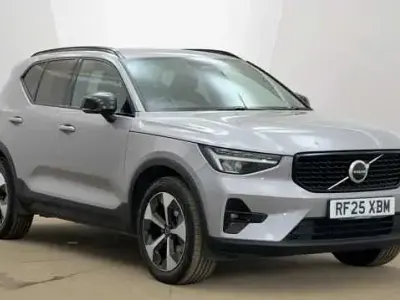 Używany Volvo XC40 Plus 161 KM (118 kW) 2026 SUV