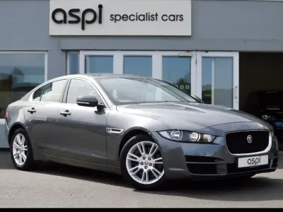 Used Jaguar XE Prestige 250 HP (183 kW) 2018 Grey Sedan