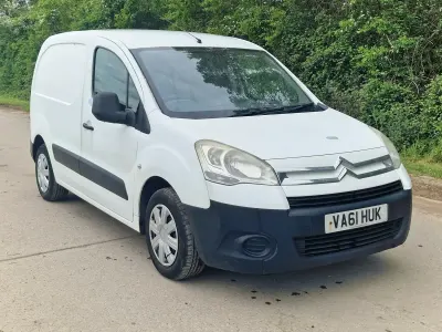Używany Citroën Berlingo 74 KM (54 kW) 2012 Biały Minivan