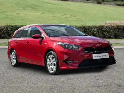 Used Kia Ceed 2023 Red Hatchback