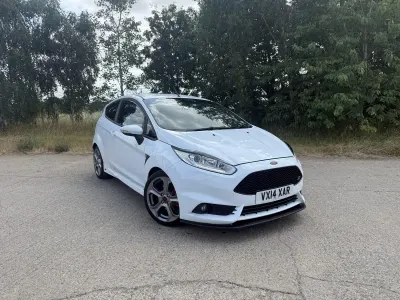Used Ford Fiesta ST 182 HP (133 kW) 2014 White Hatchback