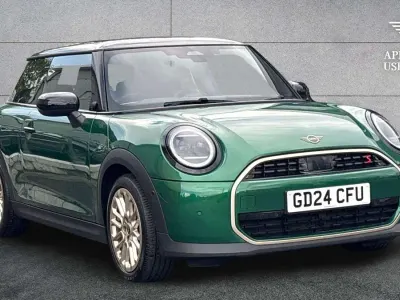 Begagnad Mini Cooper S Hatch 201 HK (147 kW) 2024 Grön Halvkombi