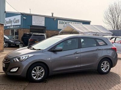 Used Hyundai i30 Active 110 HP (80 kW) 2014 Grey Estate