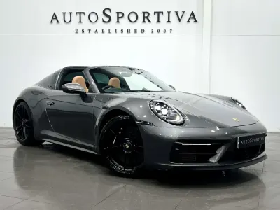 Usado Porsche 911 Targa 4 2023 Cinzento Cabrios