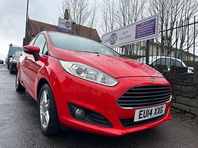 Used Ford Fiesta Zetec 82 HP (60 kW) 2014 Red Hatchback
