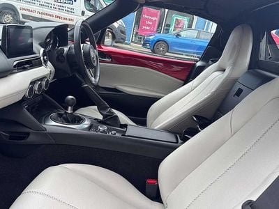 Used Mazda MX5 Inclusive 184 HP (135 kW) 2022 Red Cabriolet