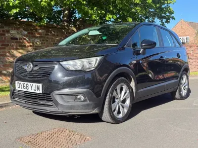 Używany Vauxhall Crossland X 83 KM (61 kW) 2018 Czarny SUV