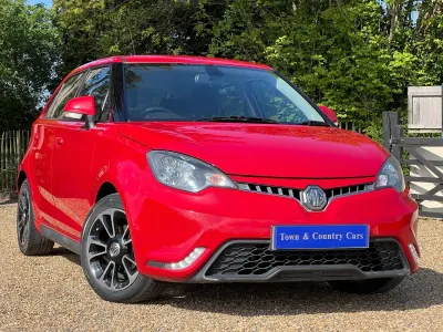 Usado MG MG3 106 HP (77 kW) 2017 Vermelho Citadino