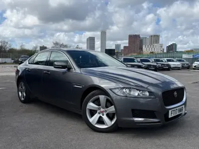 Gebraucht Jaguar XF Prestige 250 PS (183 kW) 2017 Grau Limousine