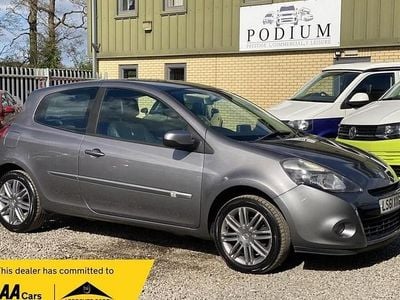 Used Renault Clio II Dynamique 75 HP (55 kW) 2011 Grey Hatchback