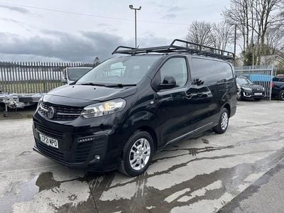 Second-hand Vauxhall Vivaro Sportive 120 CP (88 kW) 2021 Negru Monovolum