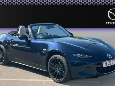 Usado Mazda MX5 Inclusive 184 HP (135 kW) 2022 Azul Cabrios
