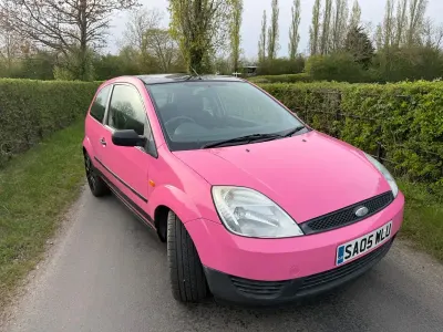Used Ford Fiesta Finesse 74 HP (54 kW) 2005 Pink Hatchback
