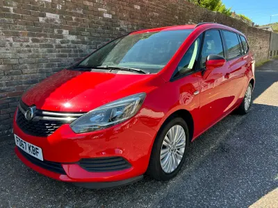 Second-hand Vauxhall Zafira Tourer Design Edition 140 CP (102 kW) 2017 Roșu Monovolum