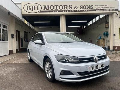 Used VW Polo SE 95 HP (69 kW) 2018 Silver Hatchback