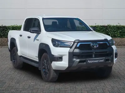 Used Toyota HiLux 204 HP (150 kW) 2025 White Pickup