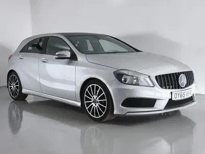 Begagnad Mercedes A180 AMG 2015 Silver Halvkombi