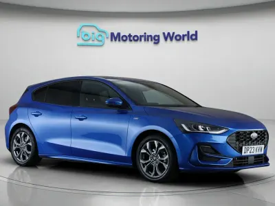 Używany Ford Focus ST-Line 153 KM (112 kW) 2023 Niebieski Hatchback