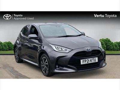 Used Toyota Yaris Hybrid Design 116 HP (85 kW) 2021 Grey Hatchback