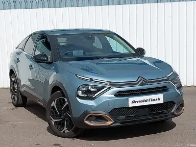 Begagnad Citroën C4 PureTech 131 HK (96 kW) 2023 Blå SUV