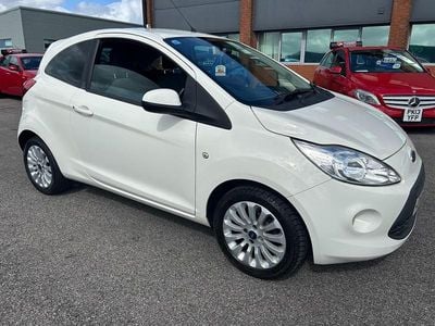 Używany Ford Ka Zetec 69 KM (50 kW) 2014 Biały Hatchback