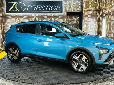 Begagnad Hyundai Bayon Premium 120 HK (88 kW) 2023 Turkos SUV