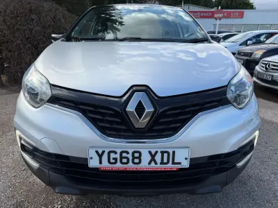 Used Renault Captur Iconic 90 HP (66 kW) 2018 Silver/black SUV