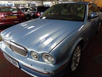 Jaguar XJ8