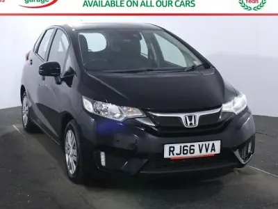 Używany Honda Jazz S 102 KM (75 kW) 2017 Czarny Hatchback