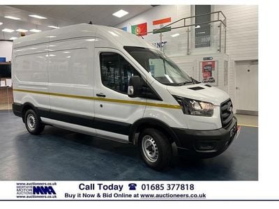 Usado Ford Transit 130 HP (95 kW) 2021 Branco Van