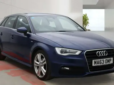 Begagnad Audi A3 Sportback S-Line 2013 Blå Halvkombi