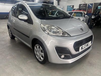 Second-hand Peugeot 107 Active 68 CP (50 kW) 2013 Argintiu Hatchback