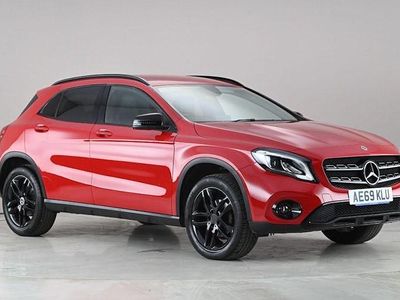 Usado Mercedes GLA180 Urban 122 HP (89 kW) 2020 Vermelho SUV