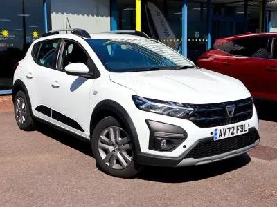 Begagnad Dacia Sandero Comfort 2022 Vit Halvkombi