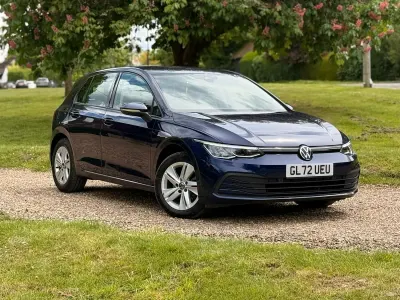 Used VW Golf VIII Life 150 HP (110 kW) 2023 Blue Hatchback