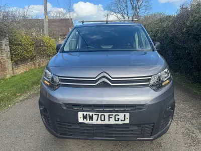 Używany Citroën Berlingo Start 75 KM (55 kW) 2020 Szary Minivan