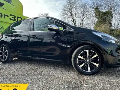 Second-hand Peugeot 208 Allure Premium 2018 Negru Hatchback